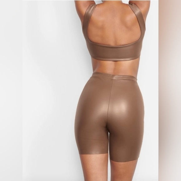 Skims Faux Leather Biker Short in Jasper - NWT - Picture 6 of 7